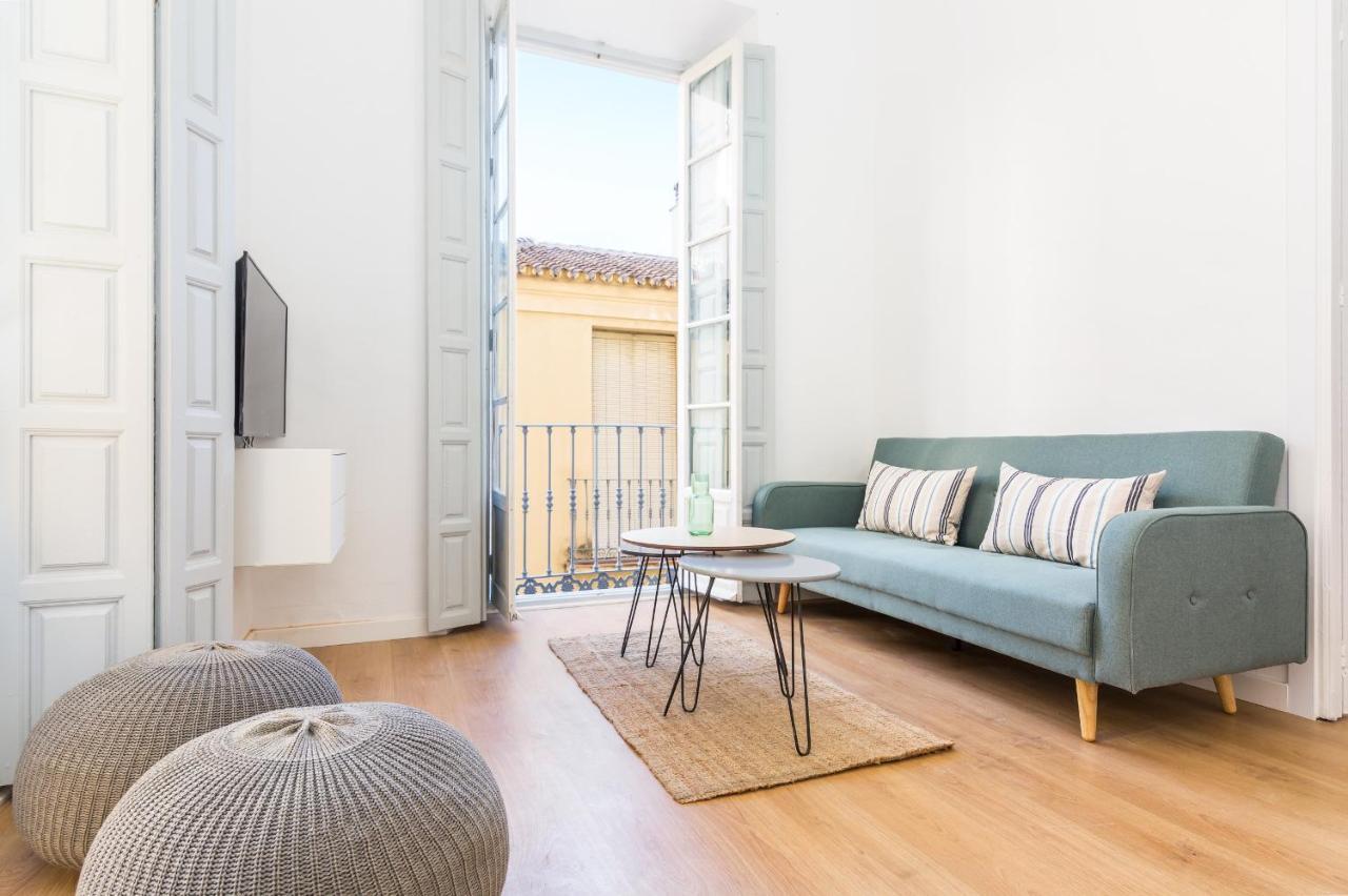 Suite Homes Apartamentos Plaza De La Merced Malaga Exterior photo