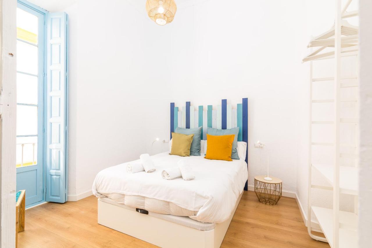 Suite Homes Apartamentos Plaza De La Merced Malaga Exterior photo