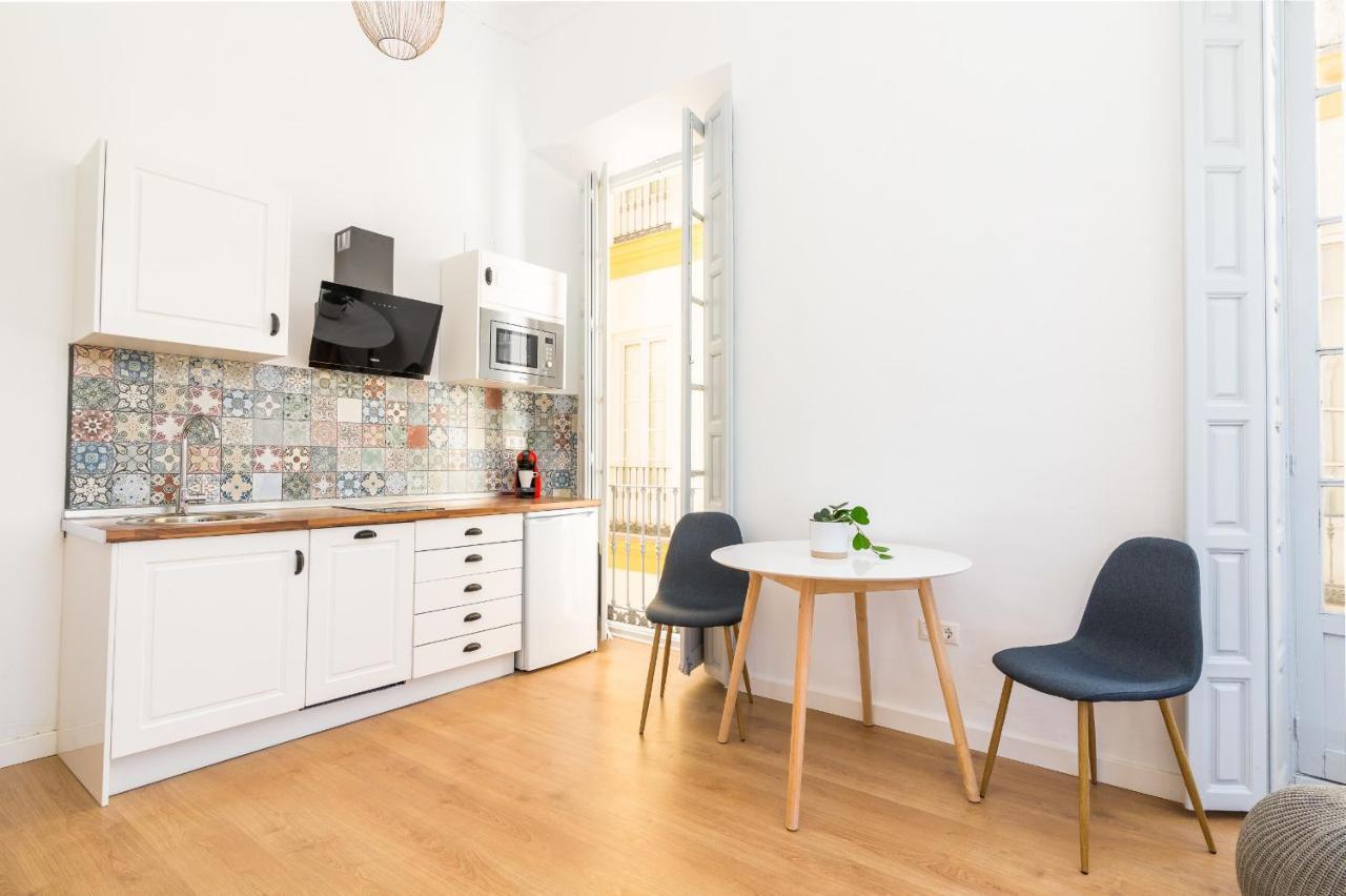 Suite Homes Apartamentos Plaza De La Merced Malaga Exterior photo